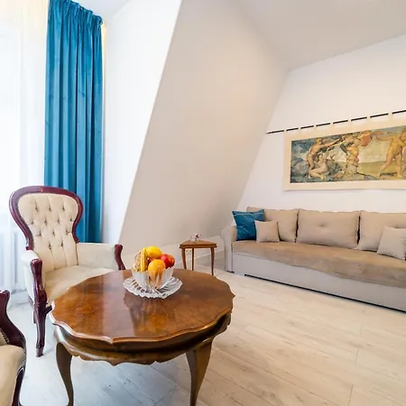 Apartment Okno Na Ratusz - De Luxe W Centrum Mragowa Mragowo