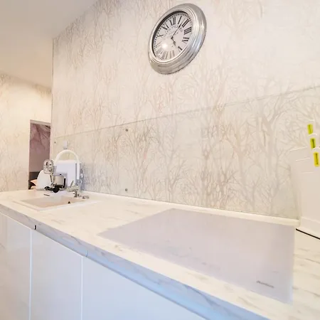 Okno Na Ratusz - De Luxe W Centrum Mragowa Apartment